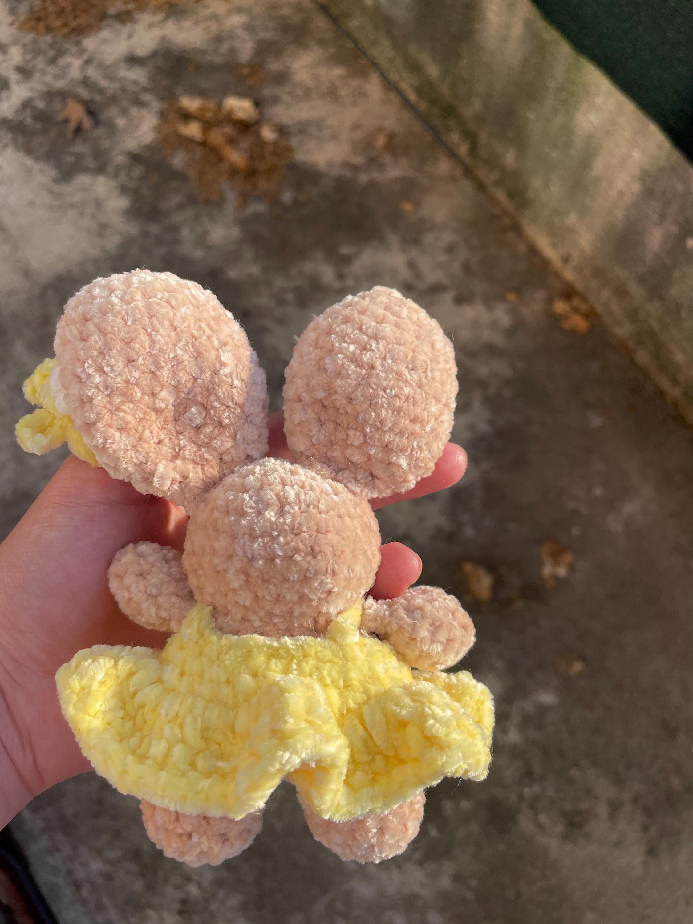Patron PDF Lapin au Crochet avec Robe & fleur – Tuto Illustré (ENG / FR)