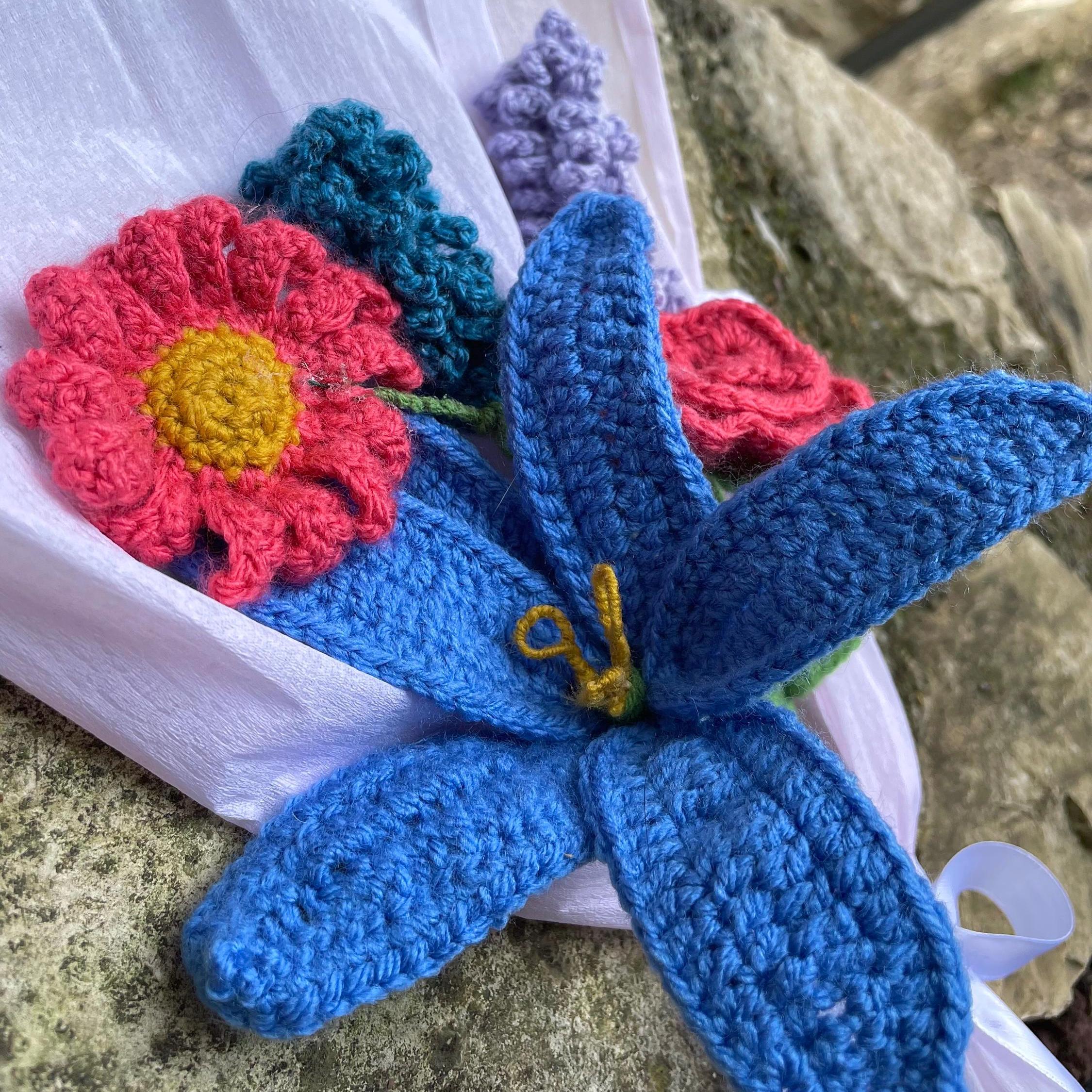 Bouquet de Fleurs au Crochet – Cadeau Fait Main Coloré