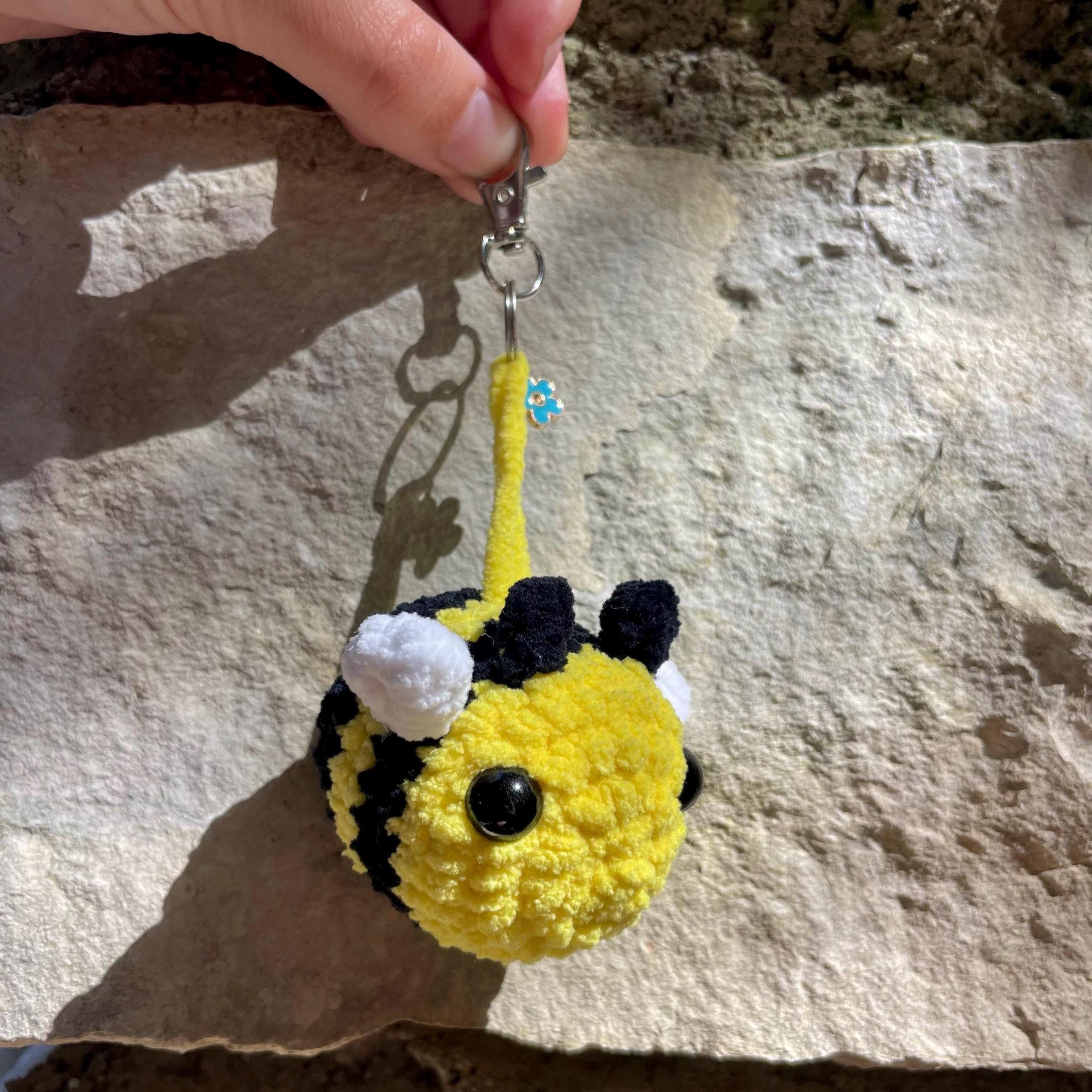 Porteclés Abeille mignonne en crochet fait main