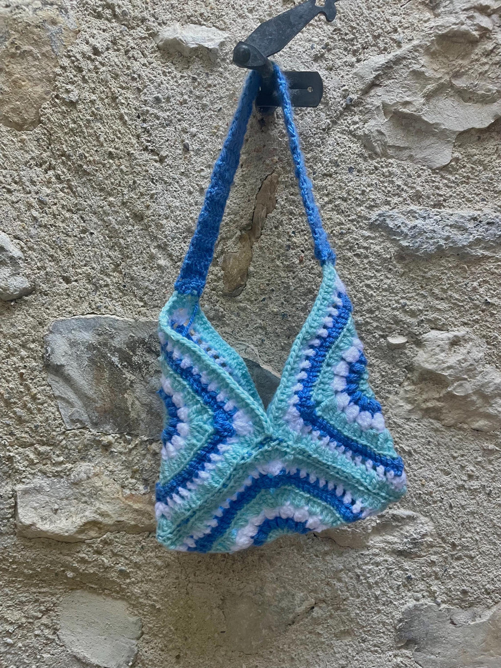 Sac à main au crochet fait main – Sac granny square bleu et blanc