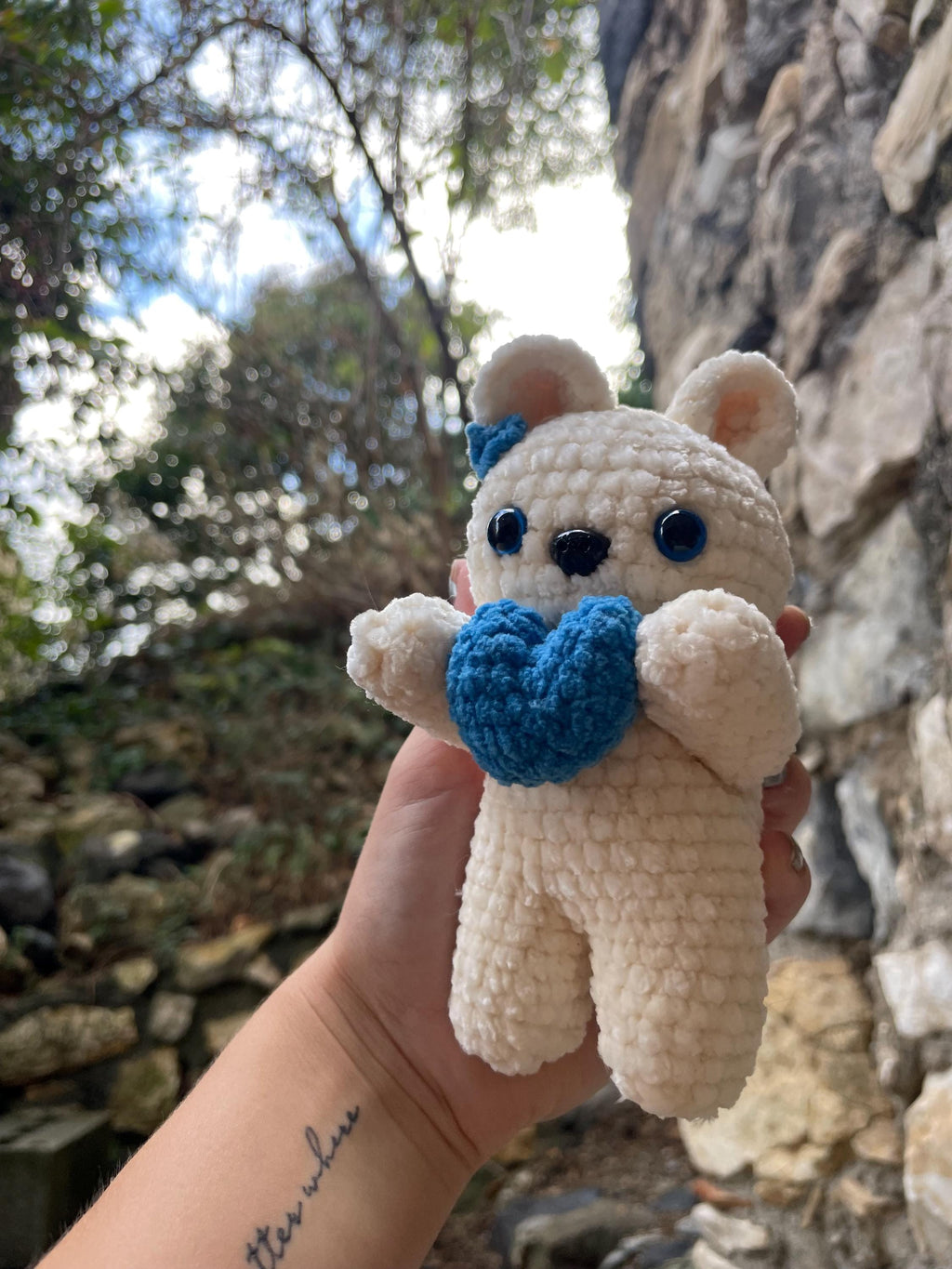 Ours en peluche crochet fait main – Ours brun ou blanc tenant un cœur (cadeau mignon, crochet amigurumi)