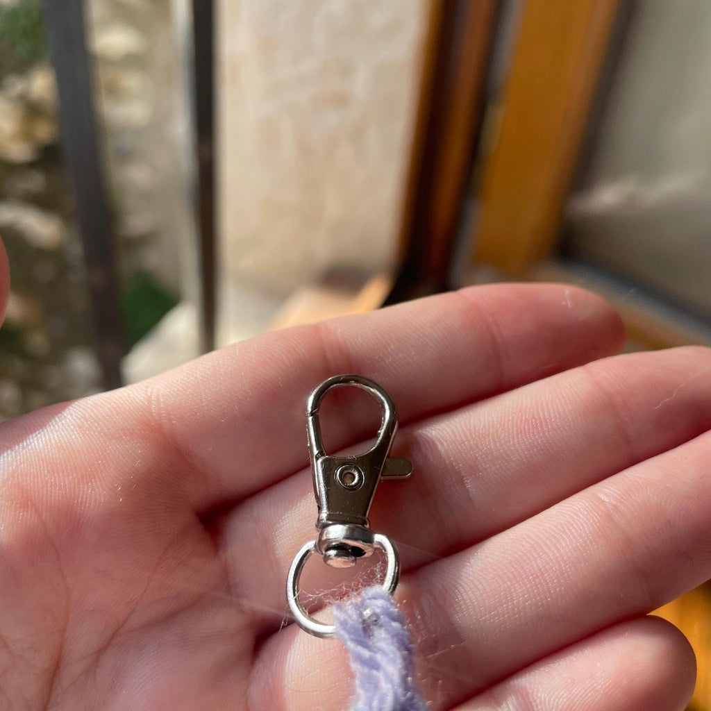 Porte-clés bouquet de fleurs au crochet fait main – amigurumi mignon aux couleurs douces - idée cadeau
