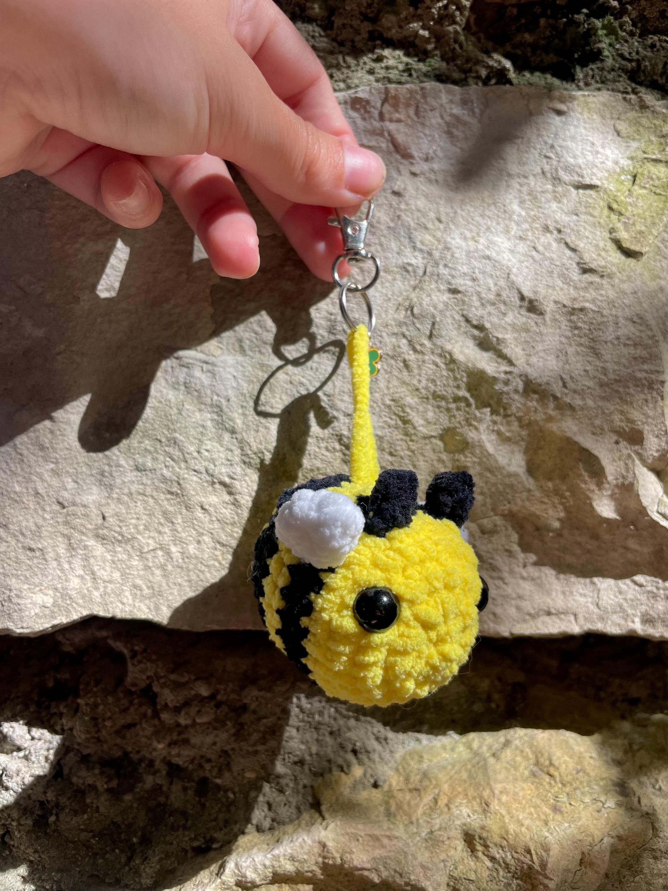 Porteclés Abeille mignonne en crochet fait main