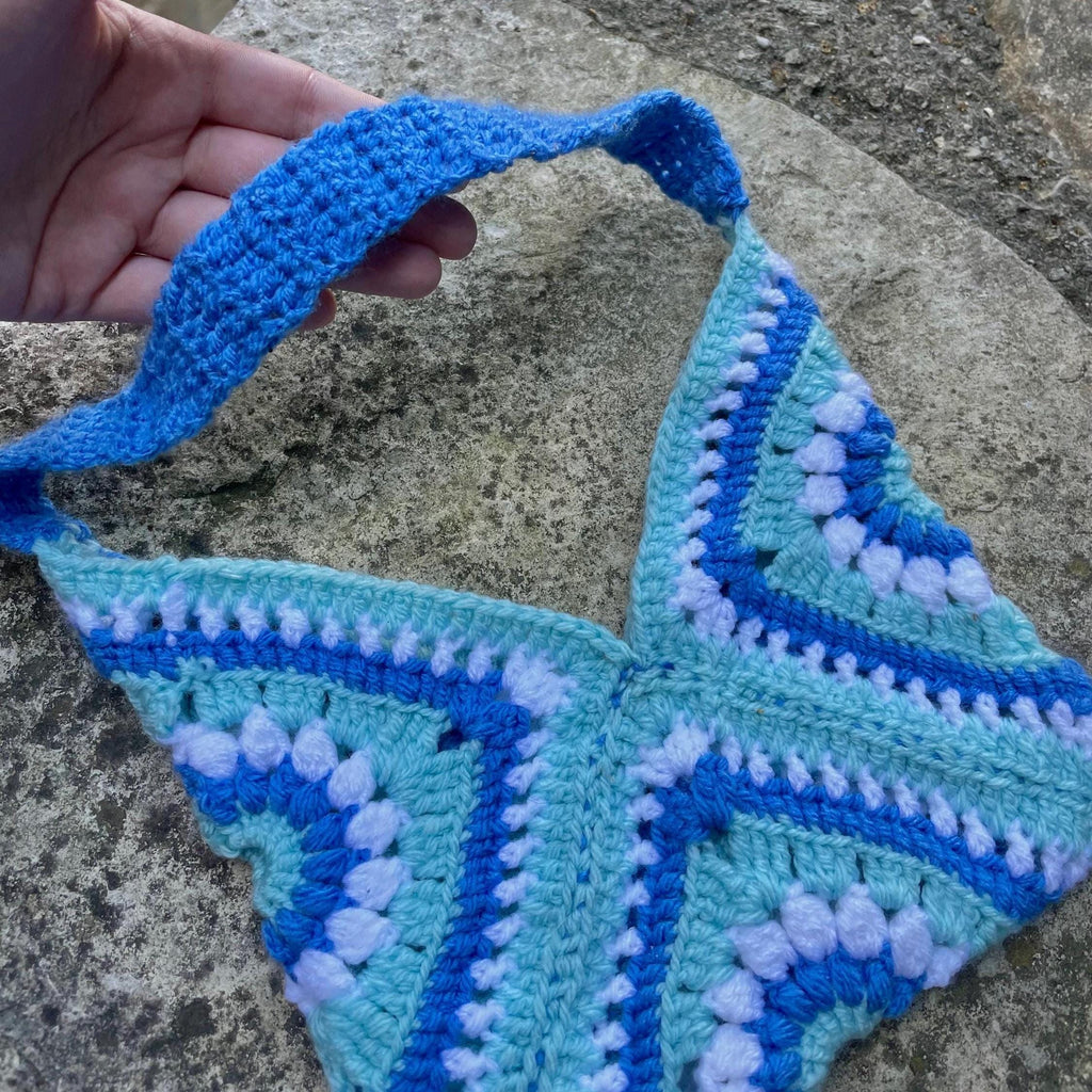 Sac à main au crochet fait main – Sac granny square bleu et blanc