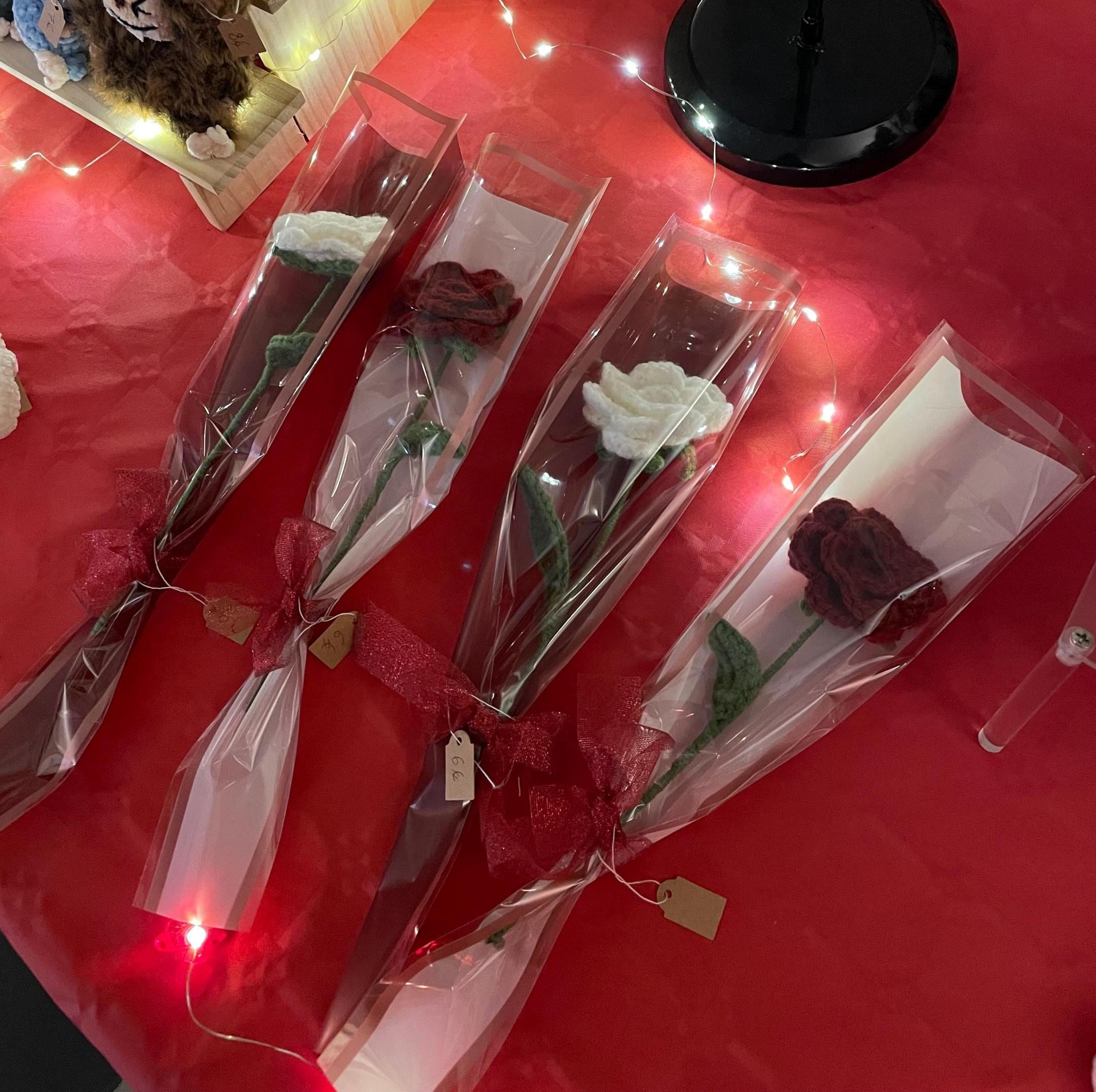 Rose en crochet faite main – Fleur éternelle – Cadeau romantique St Valentin – Rose rouge ou blanche