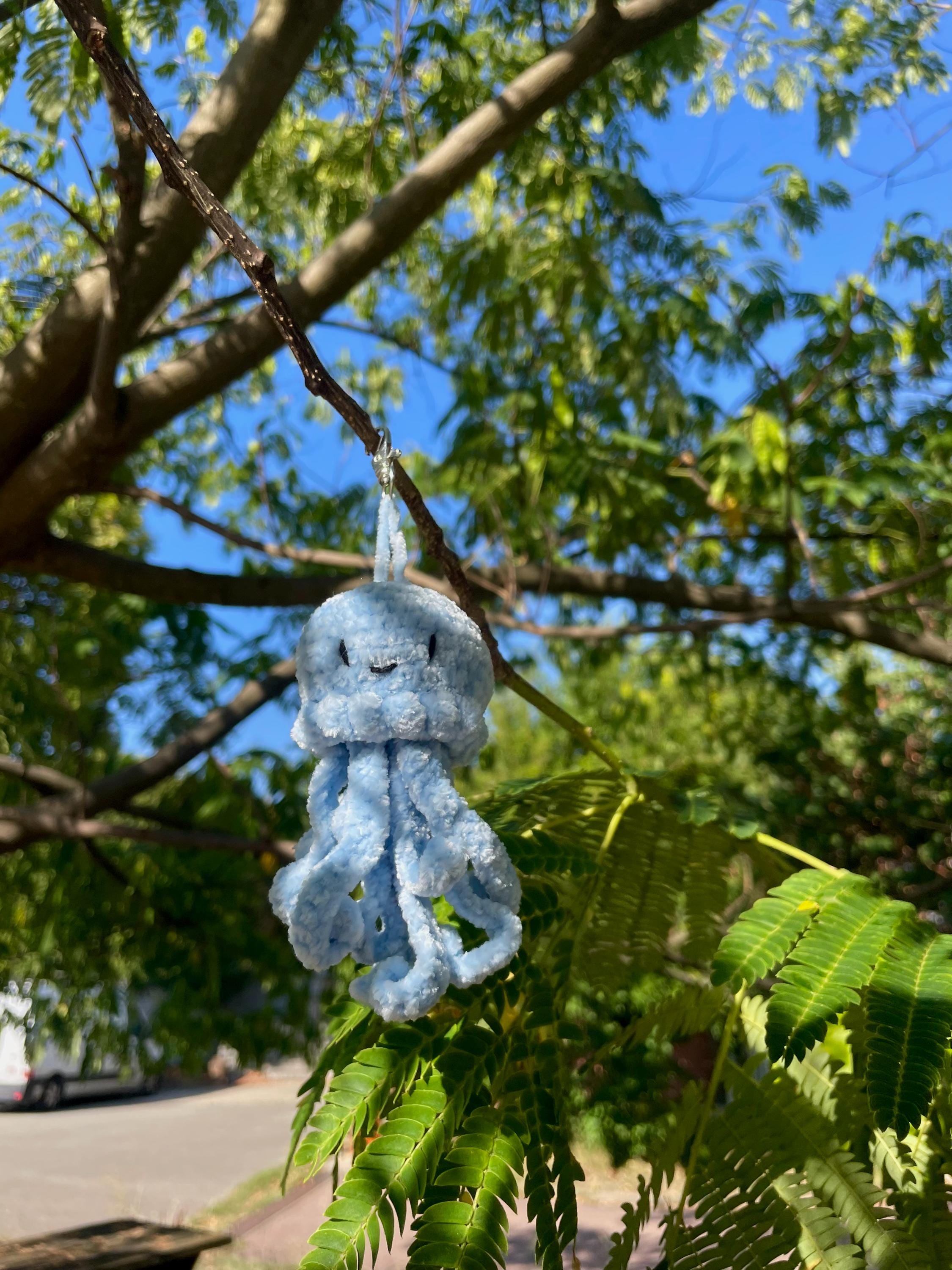 Porte-clés pieuvre en crochet fait main – Peluche mini amigurumi en bleu, rose ou violet