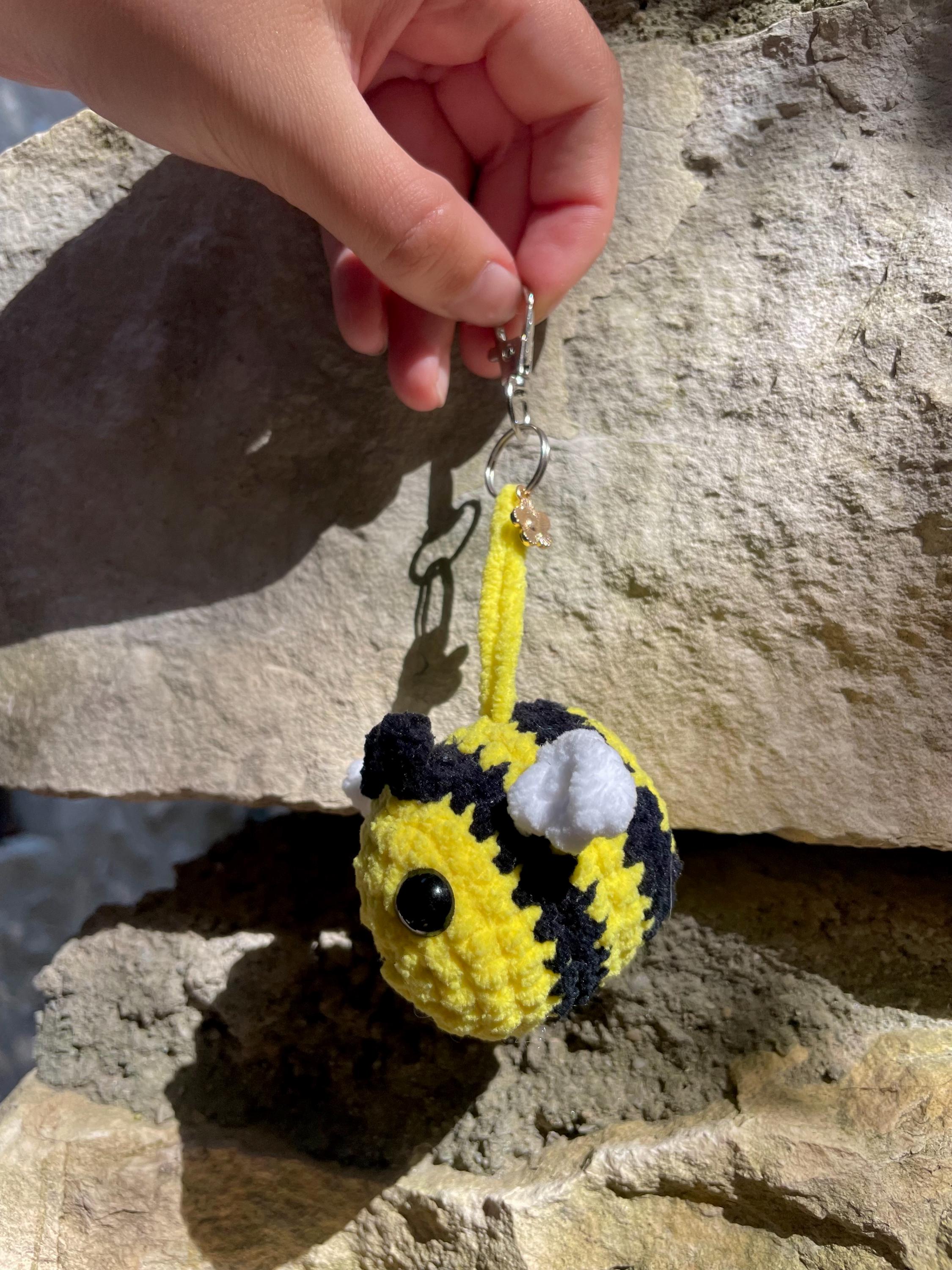 Porteclés Abeille mignonne en crochet fait main